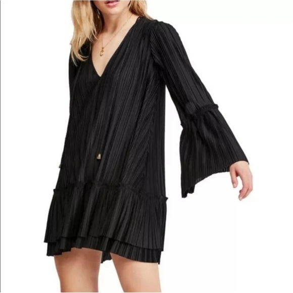 Free People Can't Help It Plisse Black Bell Sleeve Mini Dress Size Medium - Picture 3 of 12